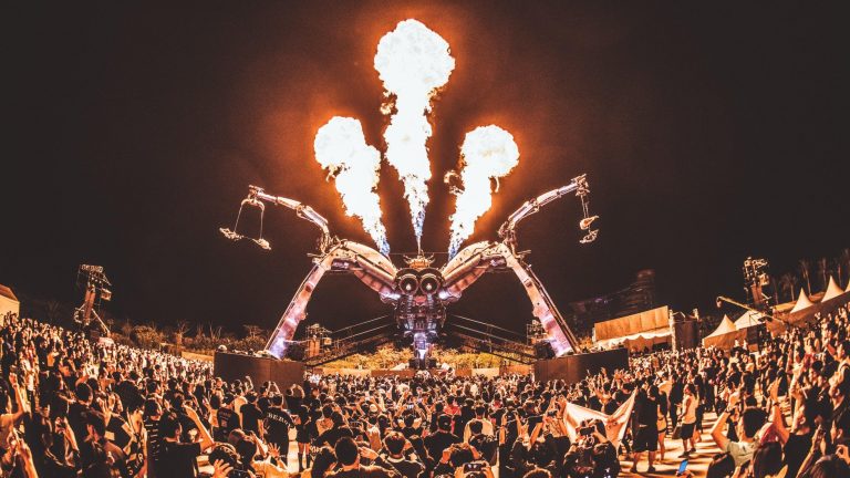 Arcadia’s Spider Stage Is Featured In UK School Textbooks
