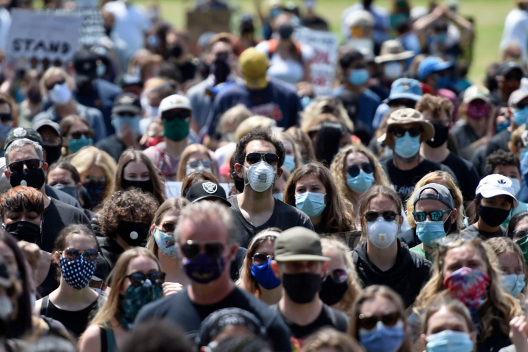 Las Vegas Implements New Mask Mandate After CDC About-Face on Masks