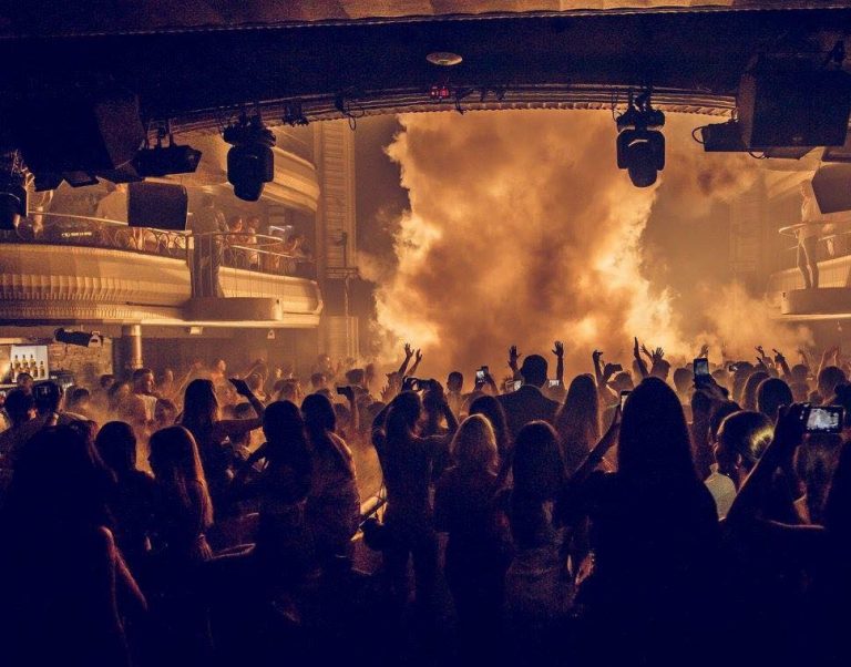 Barcelona to Close Indoor Clubs This Weekend Due to COVID-19