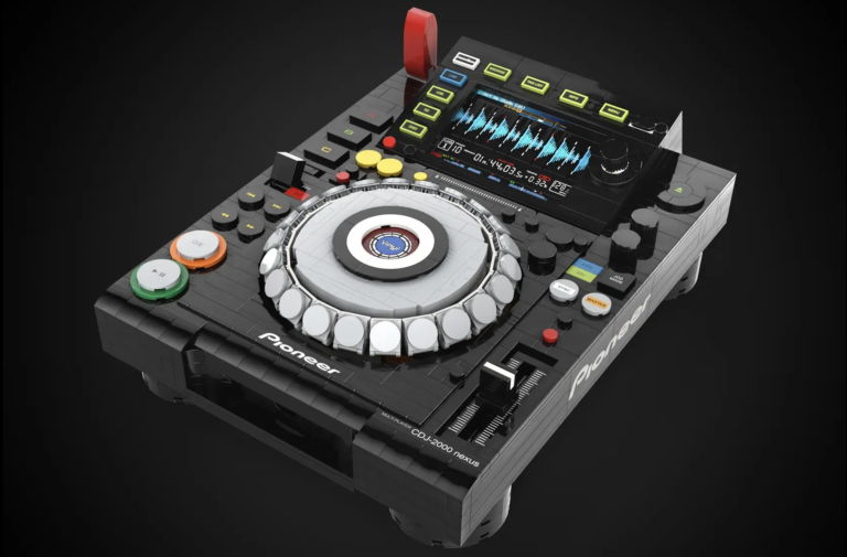 Enthusiast Makes Working CDJs From LEGOs