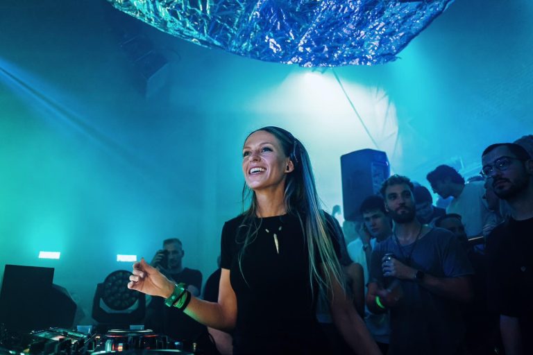 Lose Yourself In Nora En Pure’s Beautiful ‘Illusions’
