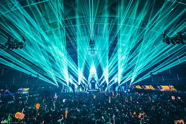 Dreamstate Sets That Will Transport You into A Daydream