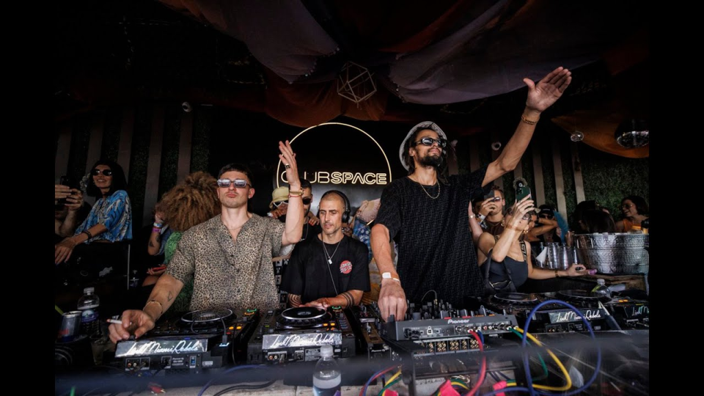 Pawsa, Dennis Cruz and Michael Bibi perform together at Space Miami
