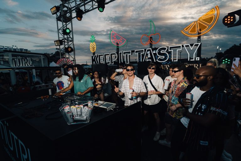 Austin Millz Surprise Set with NÜTRL at BREAKAWAY Music Festival