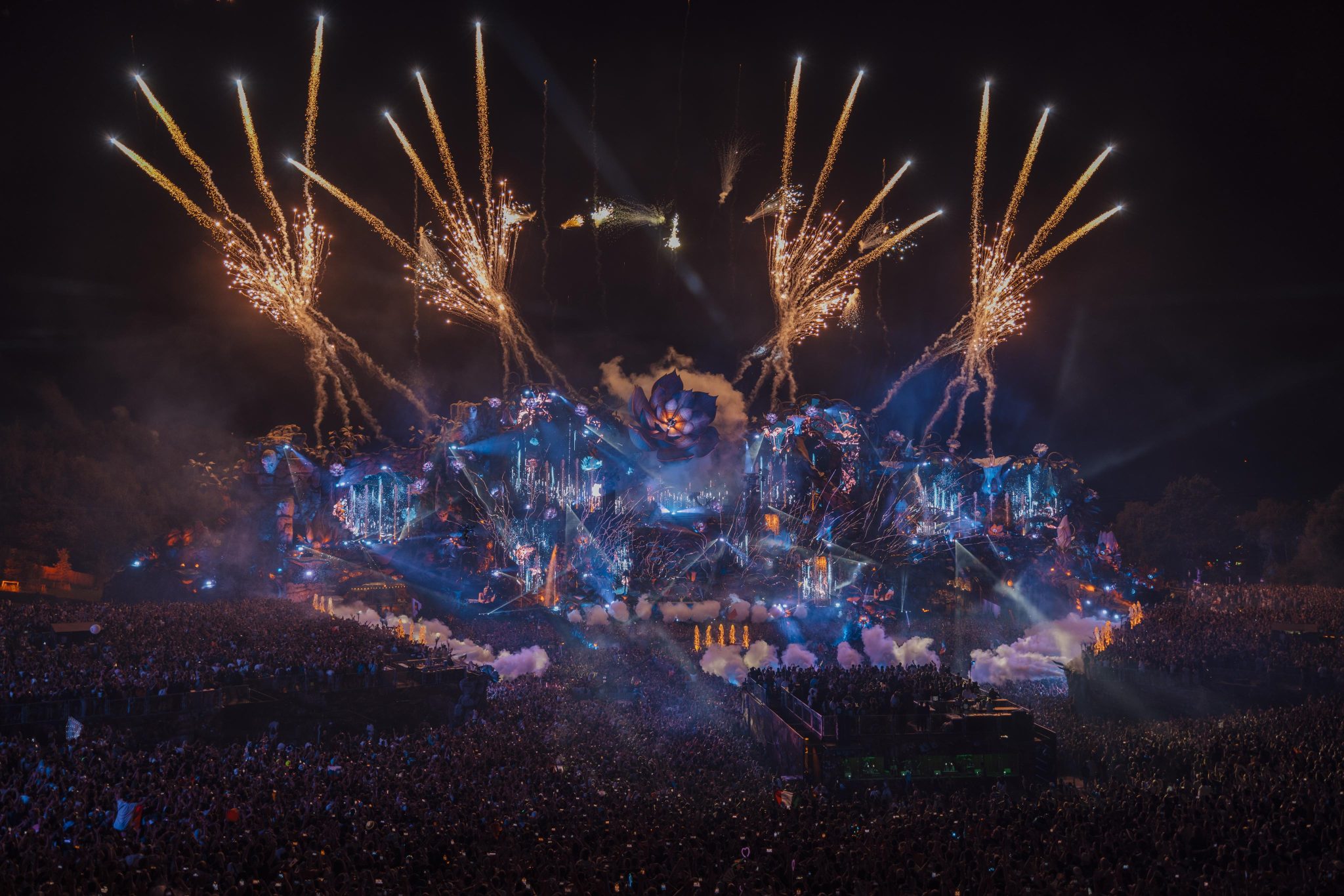 Tomorrowland Uploads Over 100 Liveset Videos to YouTube
